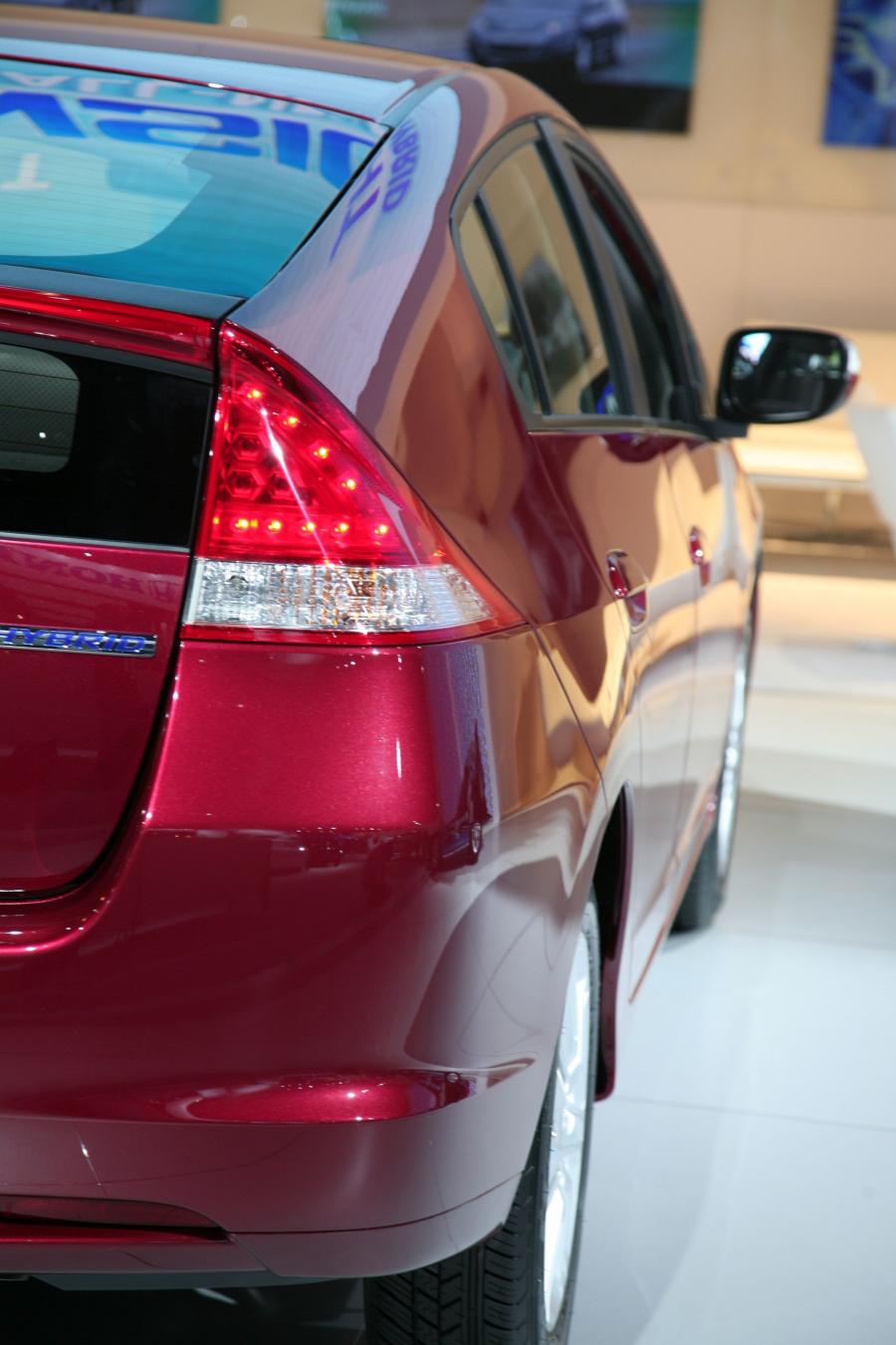  Honda Insight 2010 года  (фото 50 из 84)